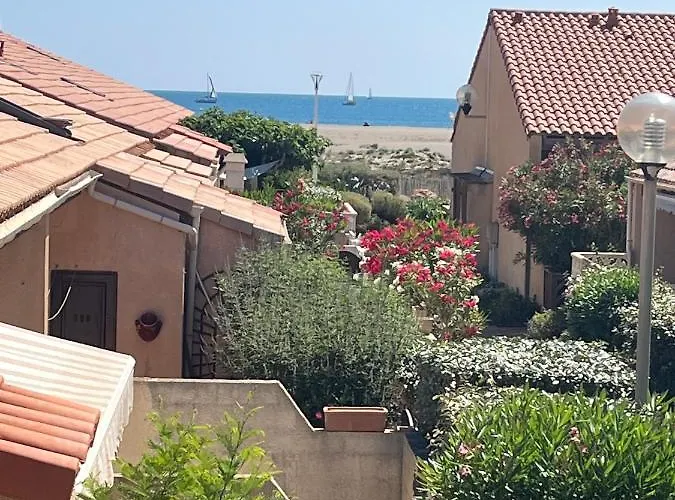 Le Petit Baigneur De La Grand Bleue Leucate